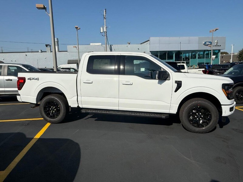 2025 Ford F-150 XLT photo 2