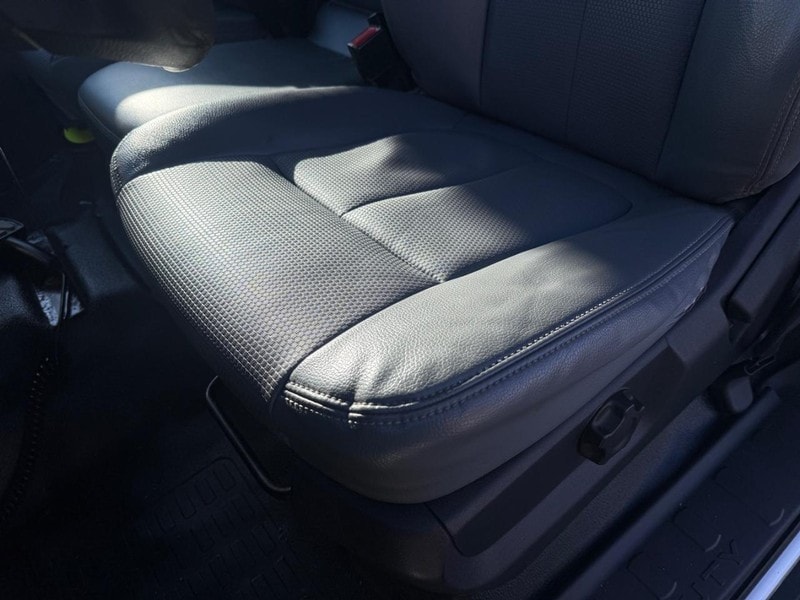 2014 Ford F-550 - Photo 22