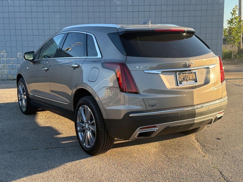 2023 Cadillac XT5 Platinum Premium Luxury photo 3