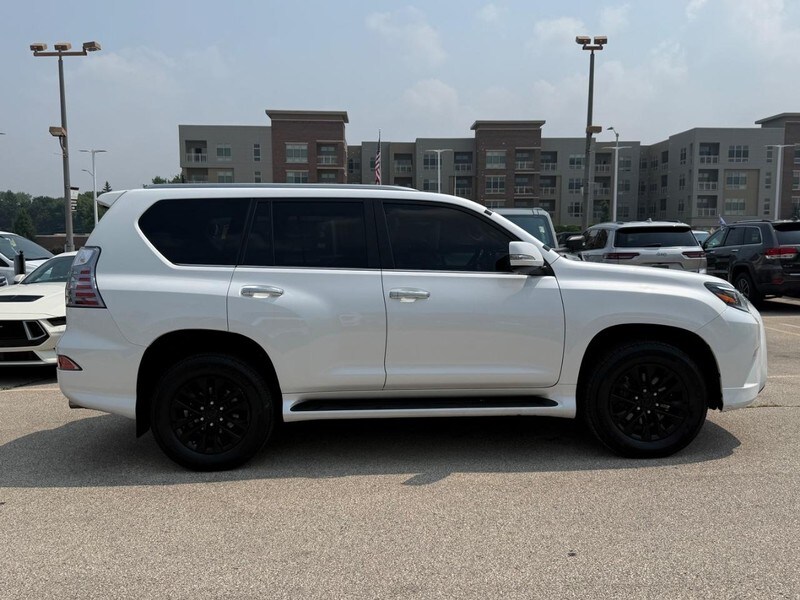 2022 Lexus GX 460 Premium photo 2
