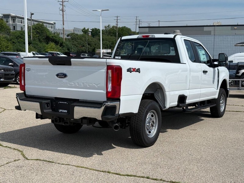 2025 Ford F-250 XL photo 3