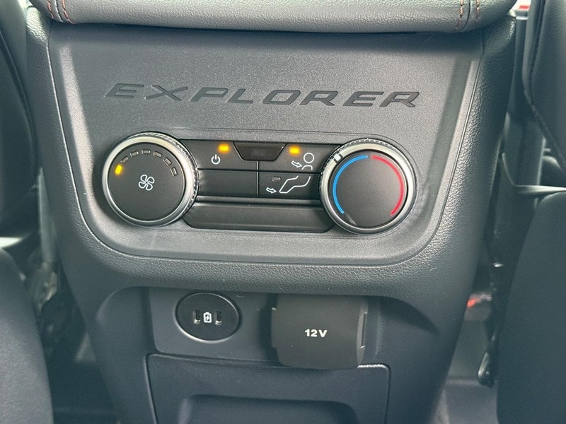 2026 Ford Explorer Active - Photo 9