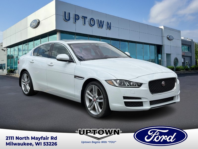  Jaguar XE