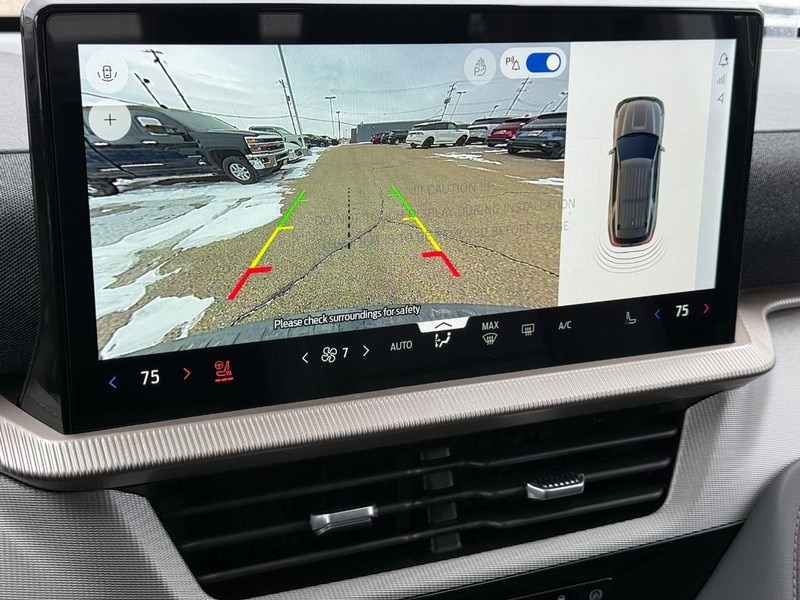 2026 Ford Explorer Active - Photo 17