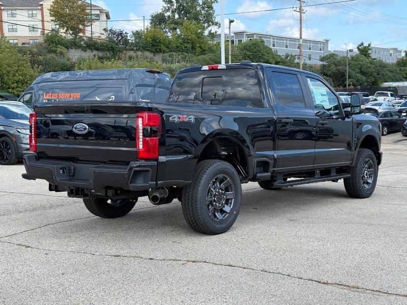 2026 Ford F-250 XLT photo 2