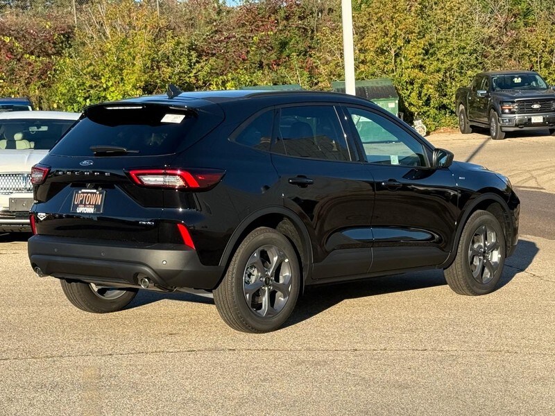 2026 Ford Escape ST-Line photo 3