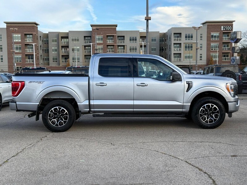 2022 Ford F-150 XLT photo 2