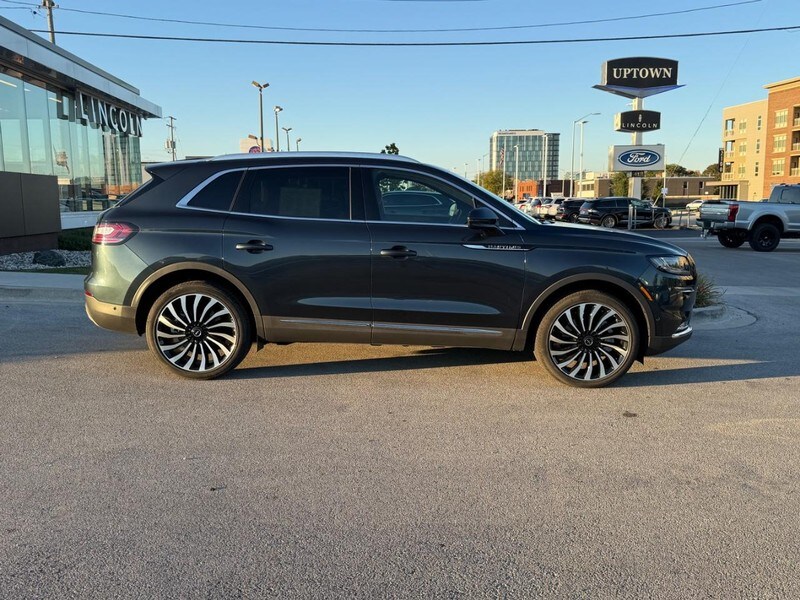 2023 Lincoln Nautilus Black Label photo 2