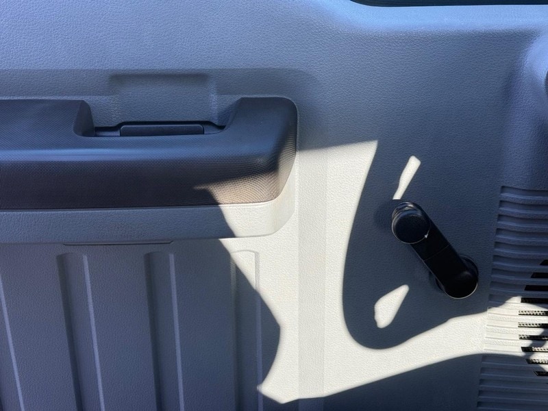 2014 Ford F-550 - Photo 21