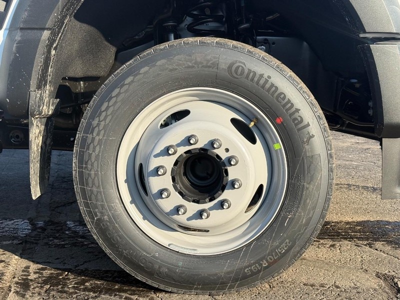 2026 Ford F-450 Super Duty Chassis Cab XL - Photo 11