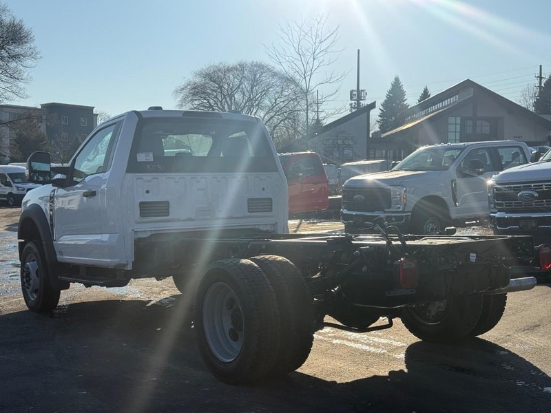 2026 Ford F-450 Super Duty Chassis Cab XL - Photo 6