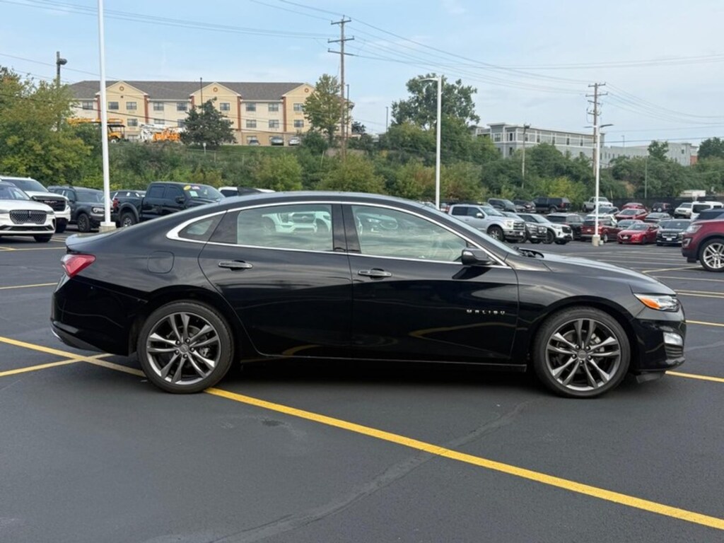 Used 2022 Chevrolet Malibu 4dr Sdn Premier Sedan