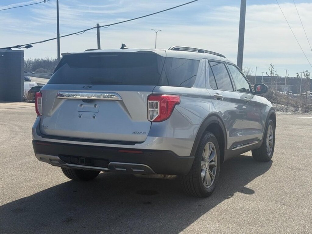 Used 2022 Ford Explorer XLT 4WD SUV