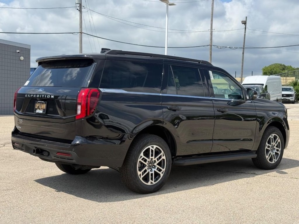 New 2026 Ford Expedition Active 4x4 SUV