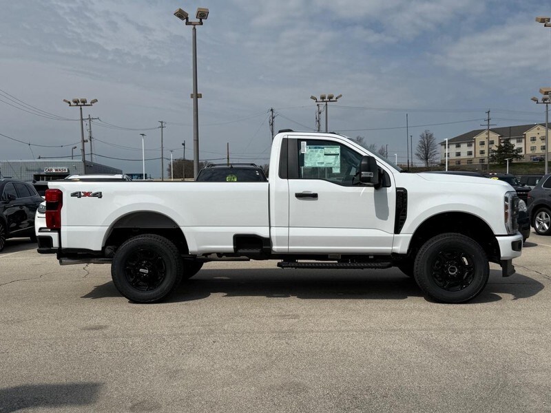 2025 Ford F-250 XL photo 2