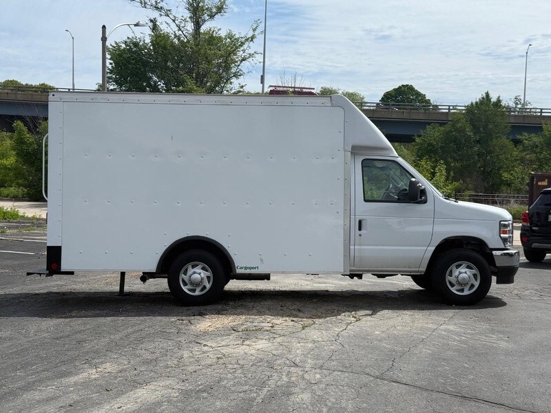 2024 Ford E-350 Base photo 2