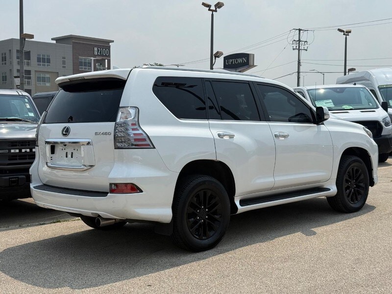 2022 Lexus GX 460 Premium photo 3