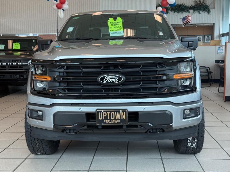 2025 Ford F-150 XLT photo 3