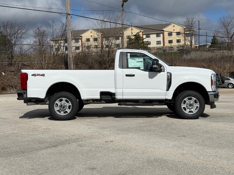 2025 Ford F-250 XL photo 2