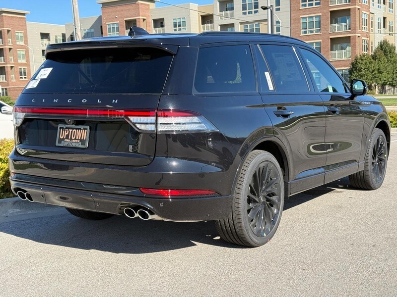 2026 Lincoln Aviator Reserve photo 2