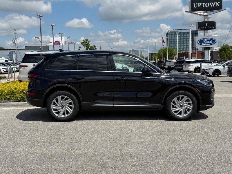 2025 Lincoln Corsair Premiere photo 2