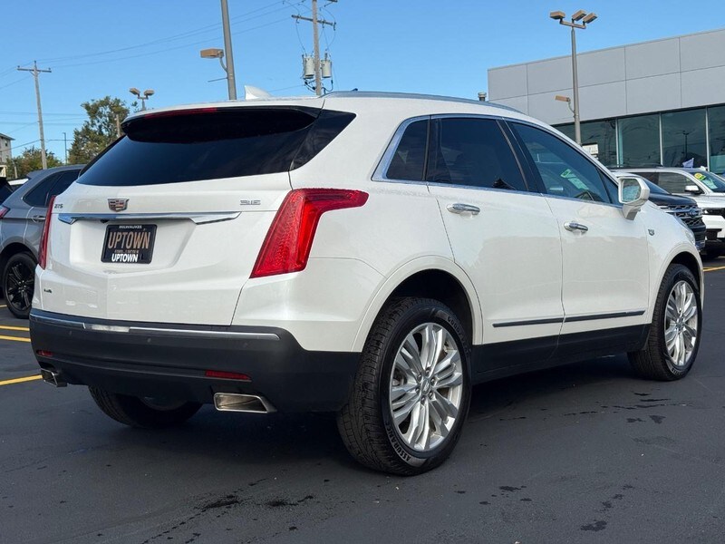 2017 Cadillac XT5 Premium Luxury photo 2