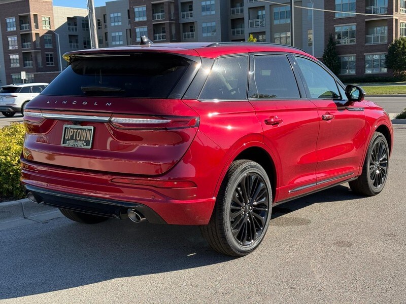 2026 Lincoln Corsair Premiere photo 3