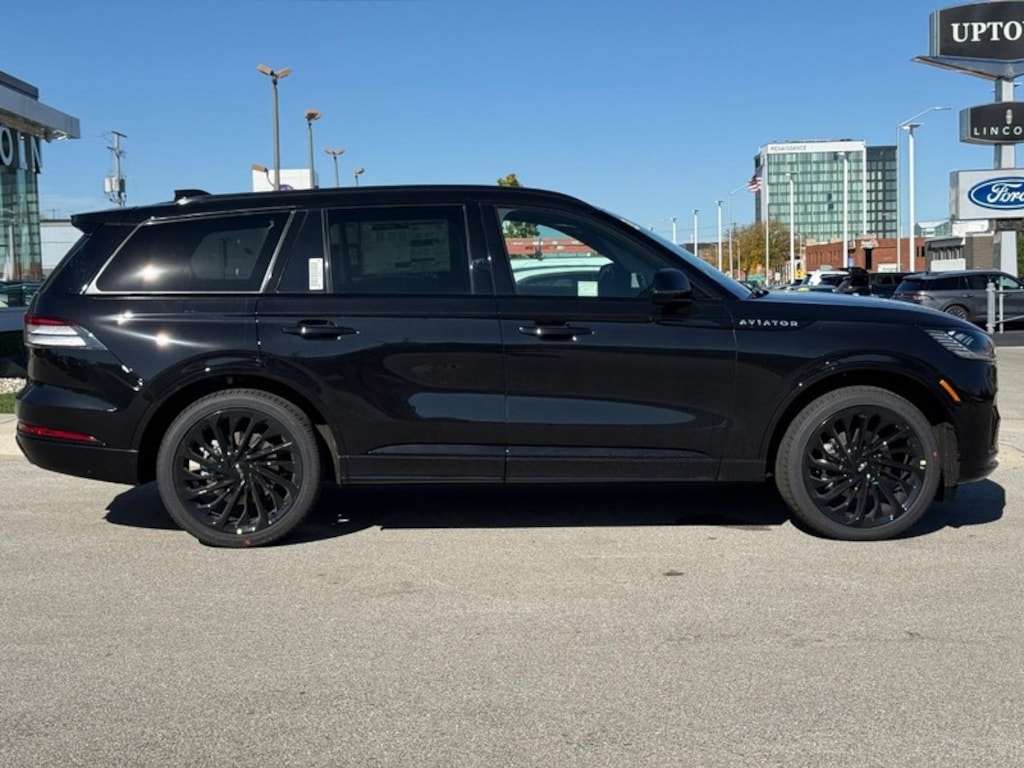 New 2026 Lincoln Aviator Reserve AWD SUV