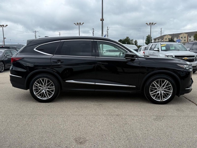 2022 Acura MDX SH-AWD Advance photo 2