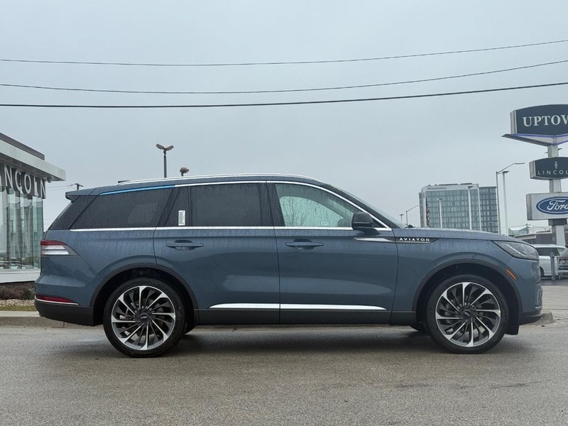 2026 Lincoln Aviator Reserve's photo