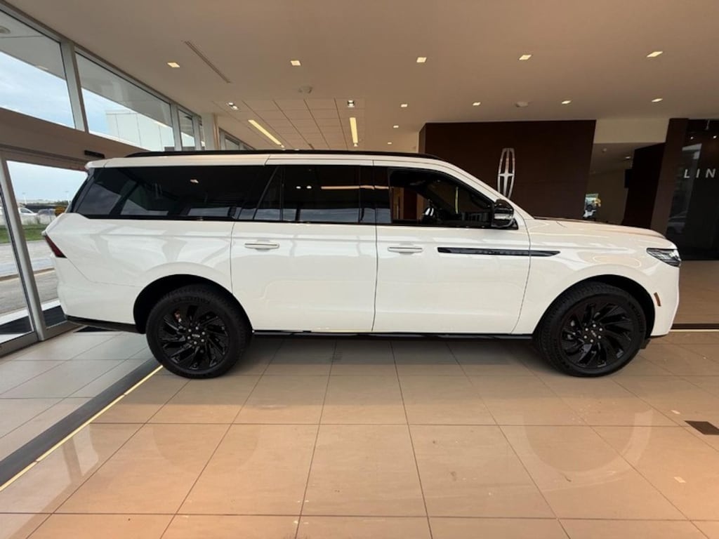 New 2025 Lincoln Navigator L Reserve 4x4 SUV