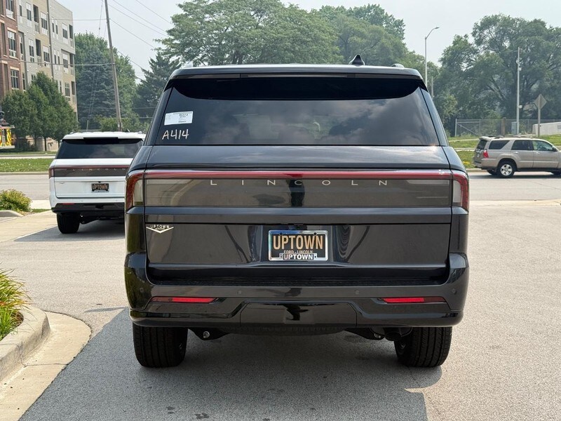 2025 Lincoln Navigator Reserve photo 4