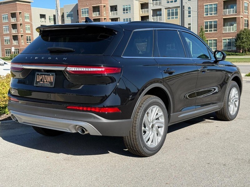 2026 Lincoln Corsair Premiere photo 2