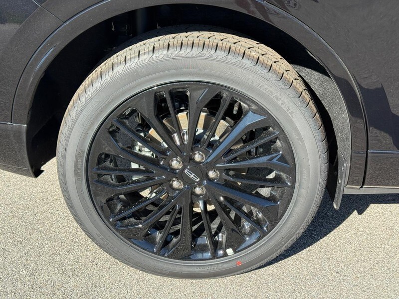 2026 Lincoln Corsair Premiere photo 3