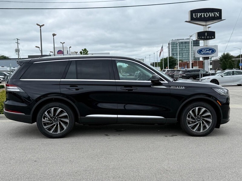 2025 Lincoln Aviator Premiere photo 2