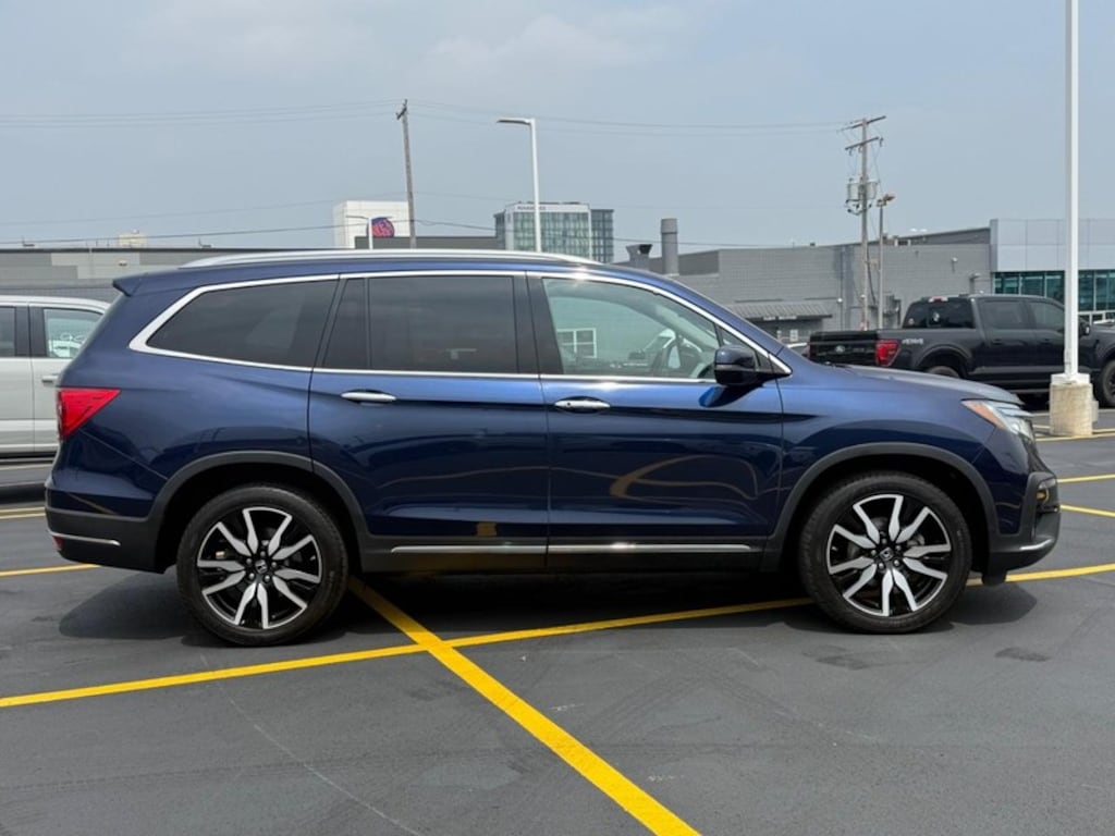 Certified 2019 Honda Pilot Touring 8-Passenger AWD SUV