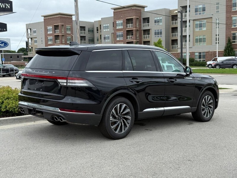 2025 Lincoln Aviator Premiere photo 3