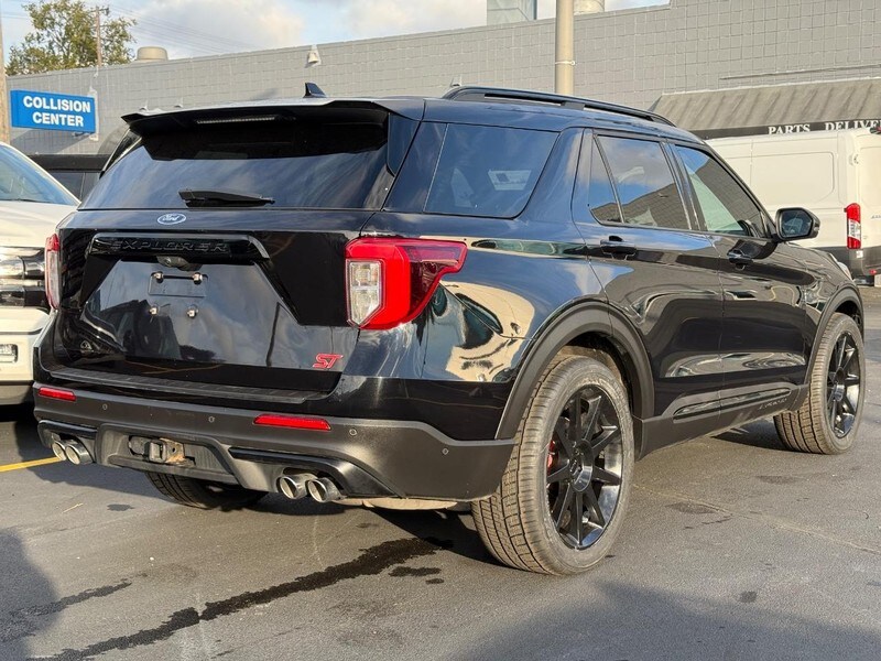 2020 Ford Explorer ST photo 2