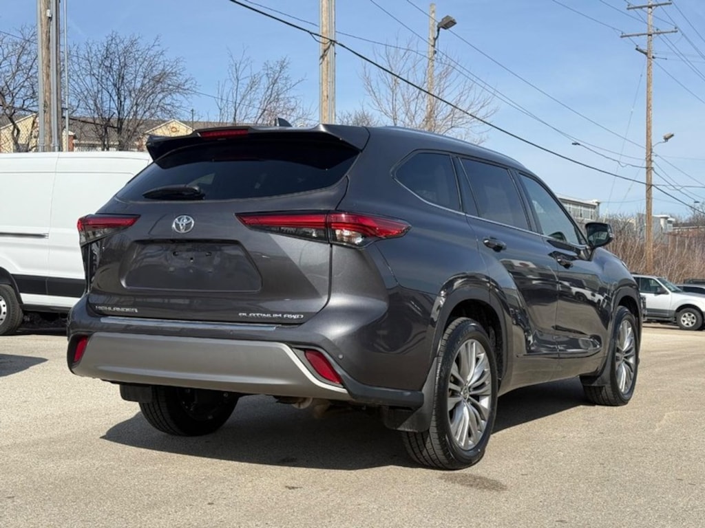 Certified 2022 Toyota Highlander Platinum AWD (Natl) SUV