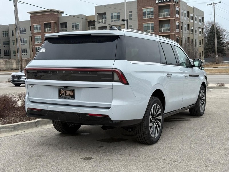 2025 Lincoln Navigator Black Label L - Photo 3