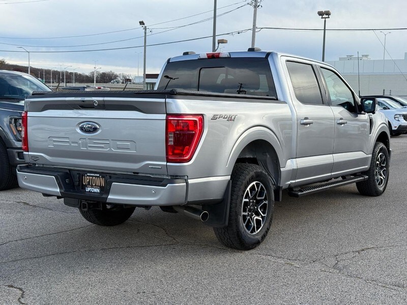 2022 Ford F-150 XLT photo 3