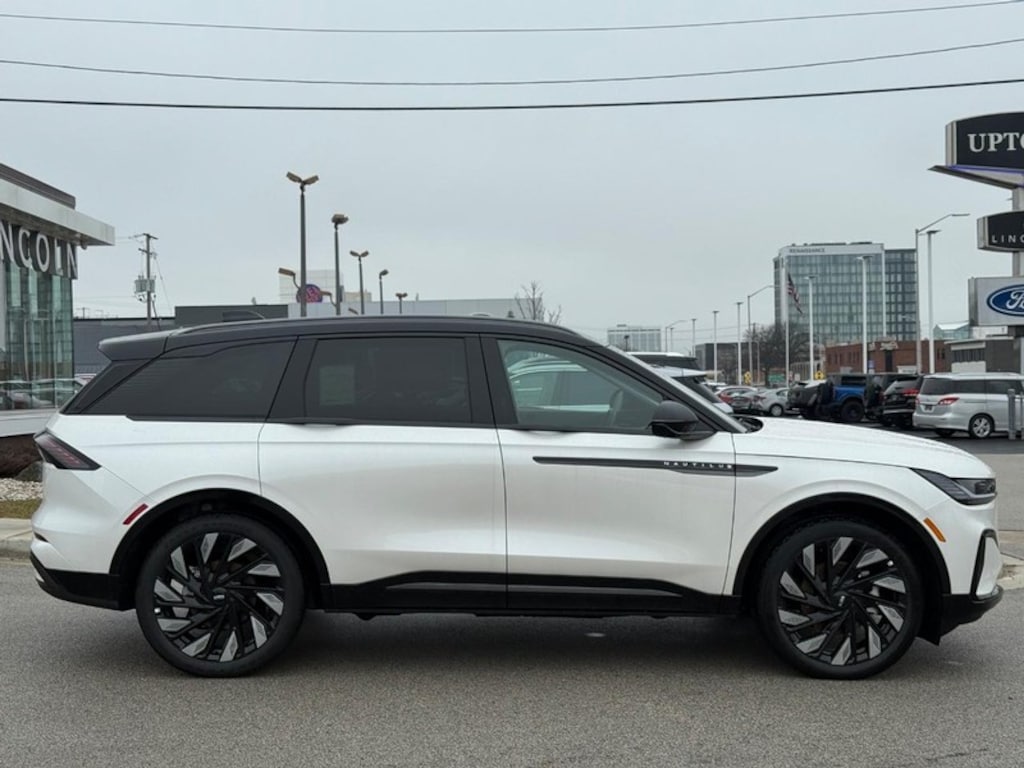 New 2026 Lincoln Nautilus Reserve AWD SUV