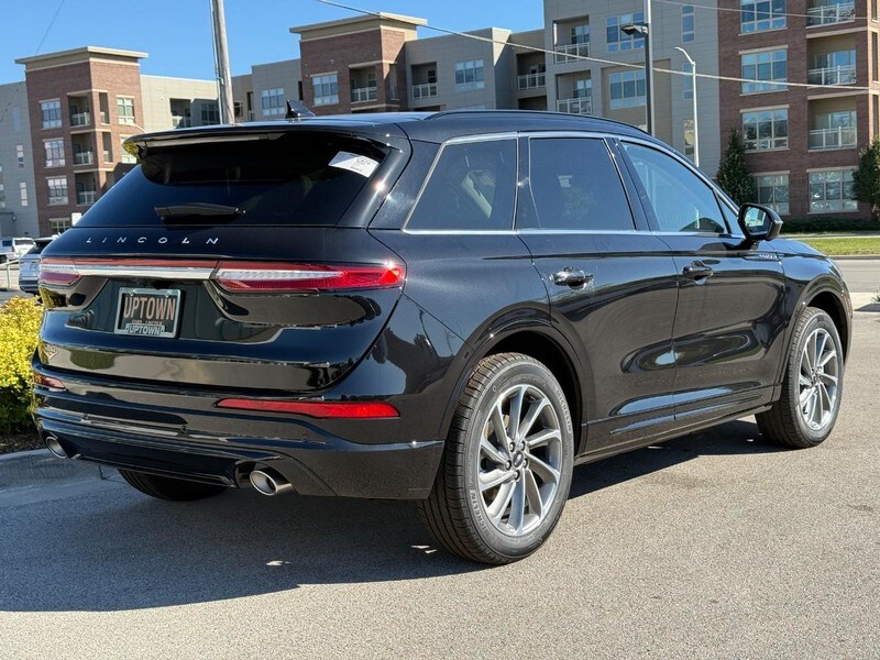 2025 Lincoln Corsair Grand Touring photo 2