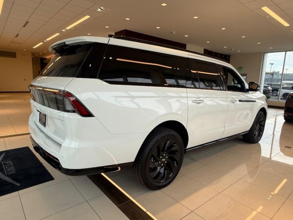 New 2025 Lincoln Navigator L Reserve 4x4 SUV