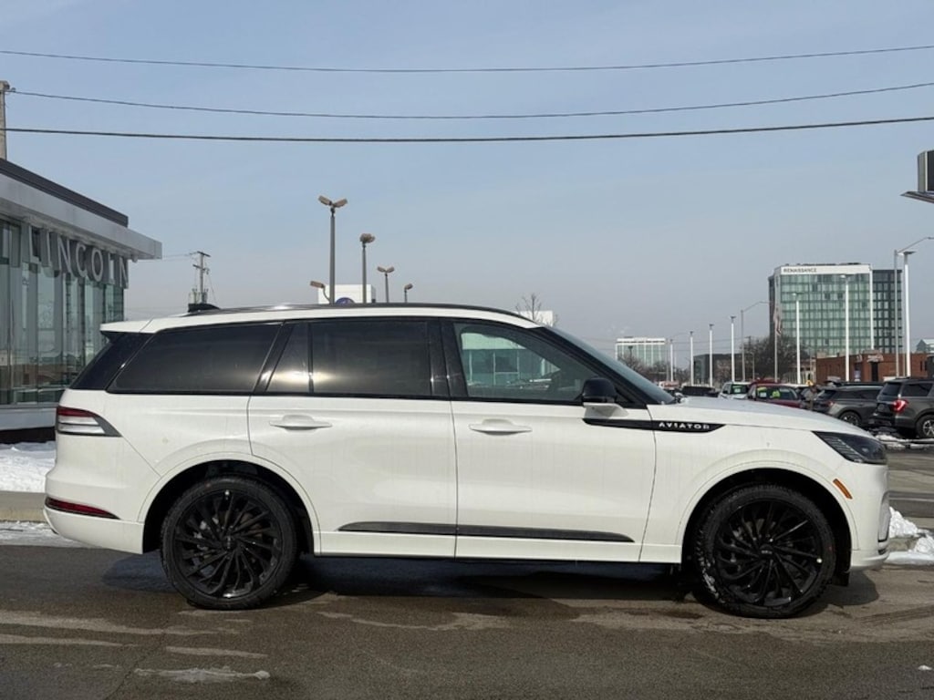 New 2026 Lincoln Aviator Reserve AWD SUV