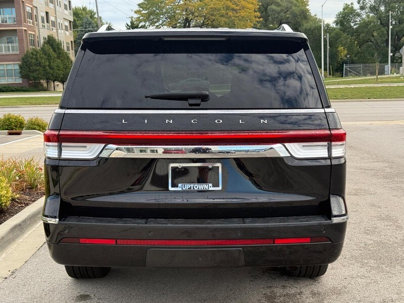 2022 Lincoln Navigator L Reserve photo 3