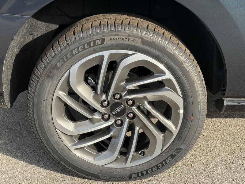 2025 Lincoln Navigator Reserve photo 4