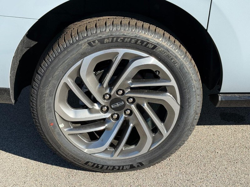 2025 Lincoln Navigator L Reserve photo 4