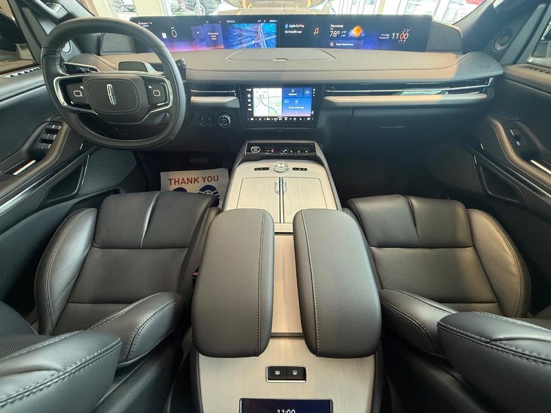 2025 Lincoln Navigator Reserve L - Photo 10