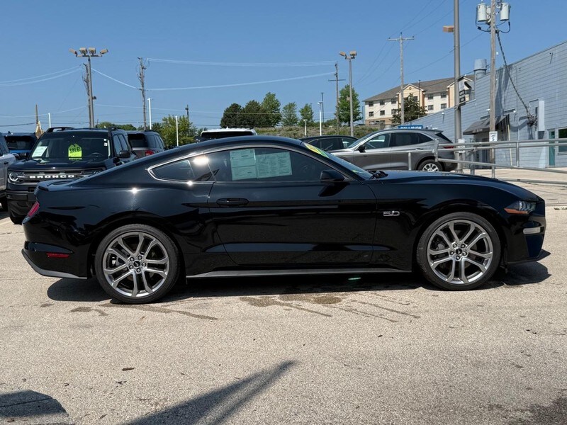 2021 Ford Mustang GT Premium photo 2